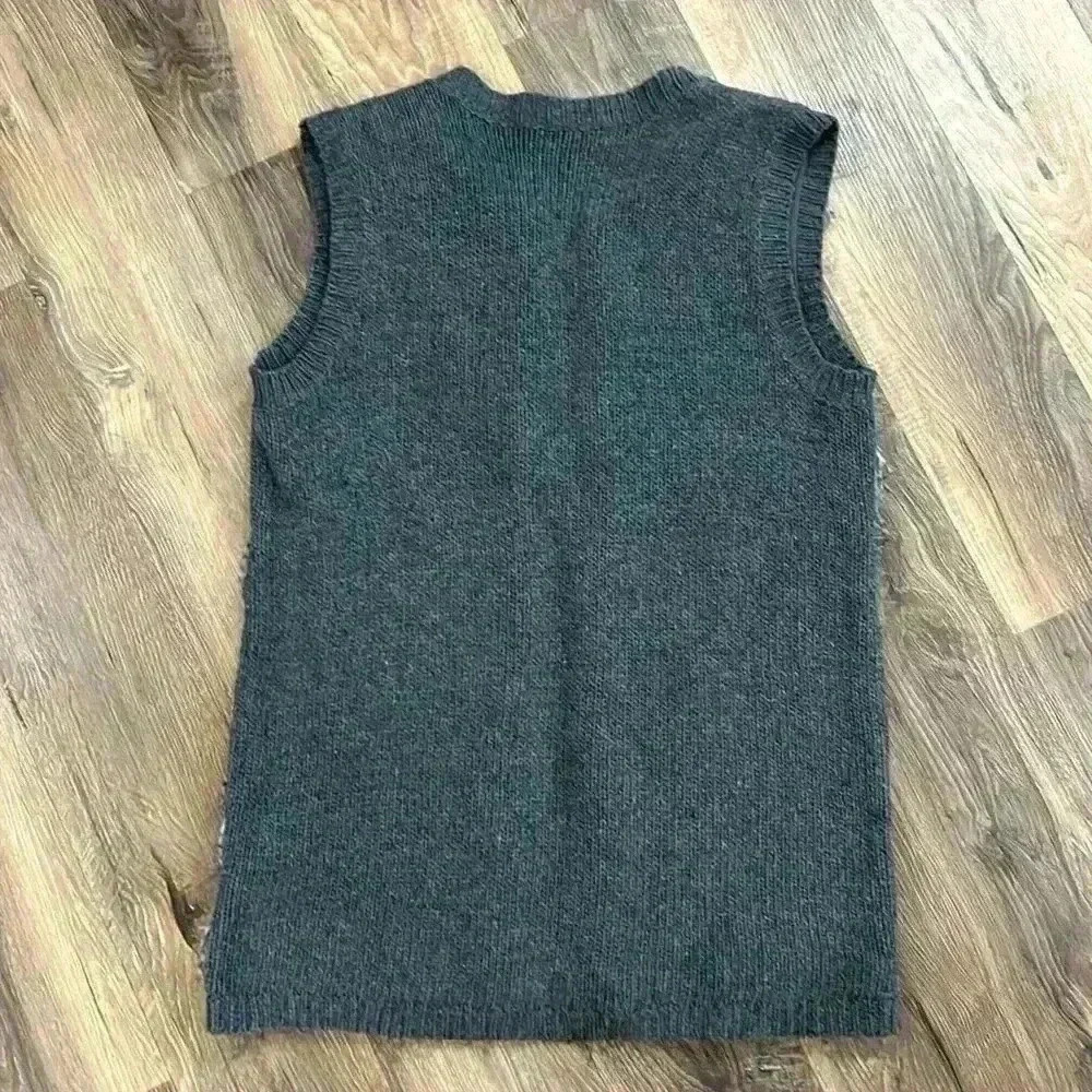 Altar’d State Women’s Faux Fur animal print look Vest‎ gray size XS runs big - Picture 10 of 11